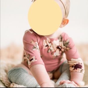 4trendy Kids floral Leo! 6-9 mos
